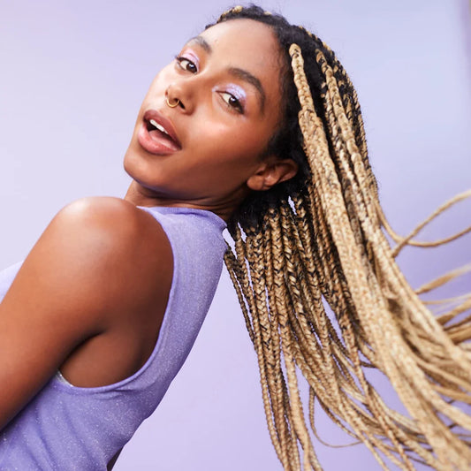 How to dye your hair blonde at home？